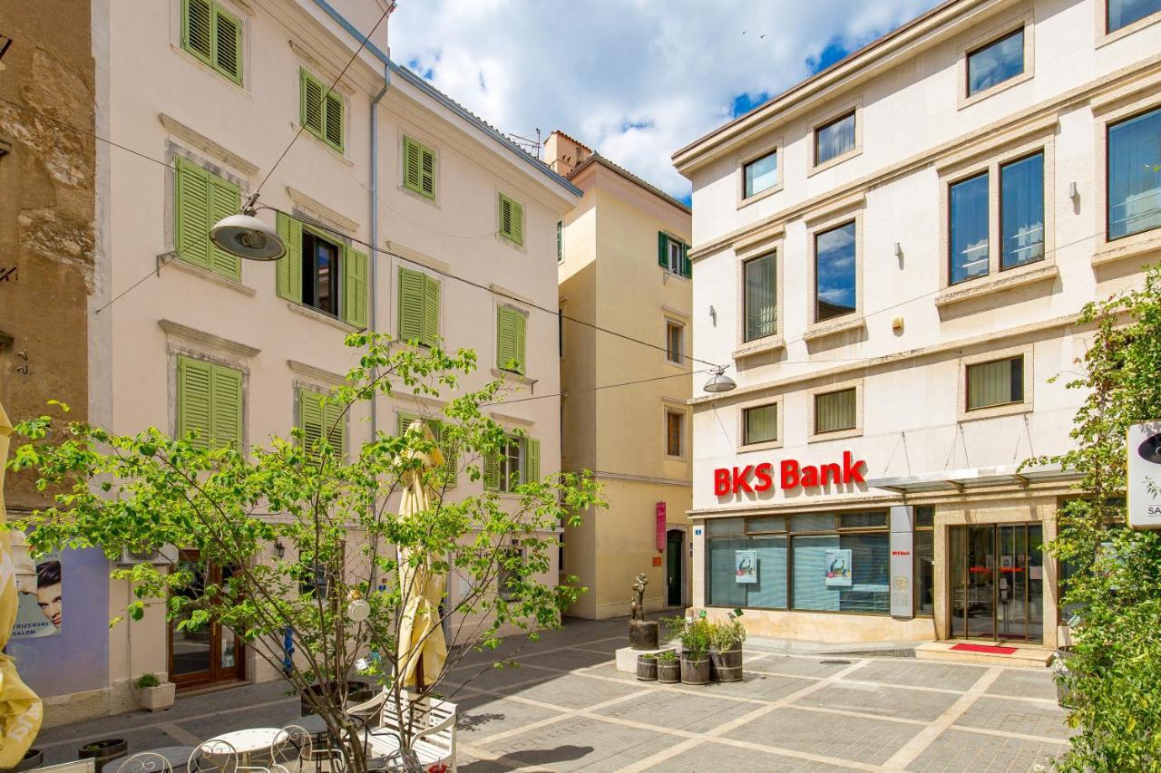 Central Apartments Dalmatina Риека Экстерьер фото